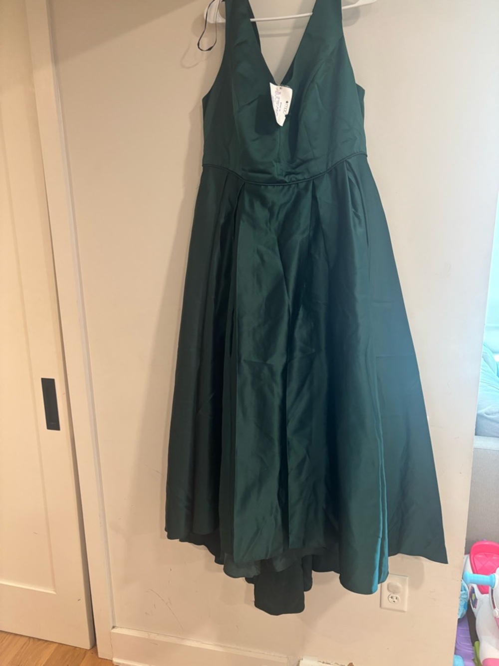 Betsy & Adam Emerald Green Satin V-Neck Maxi Dress SZ 14W - Picture 3 of 6